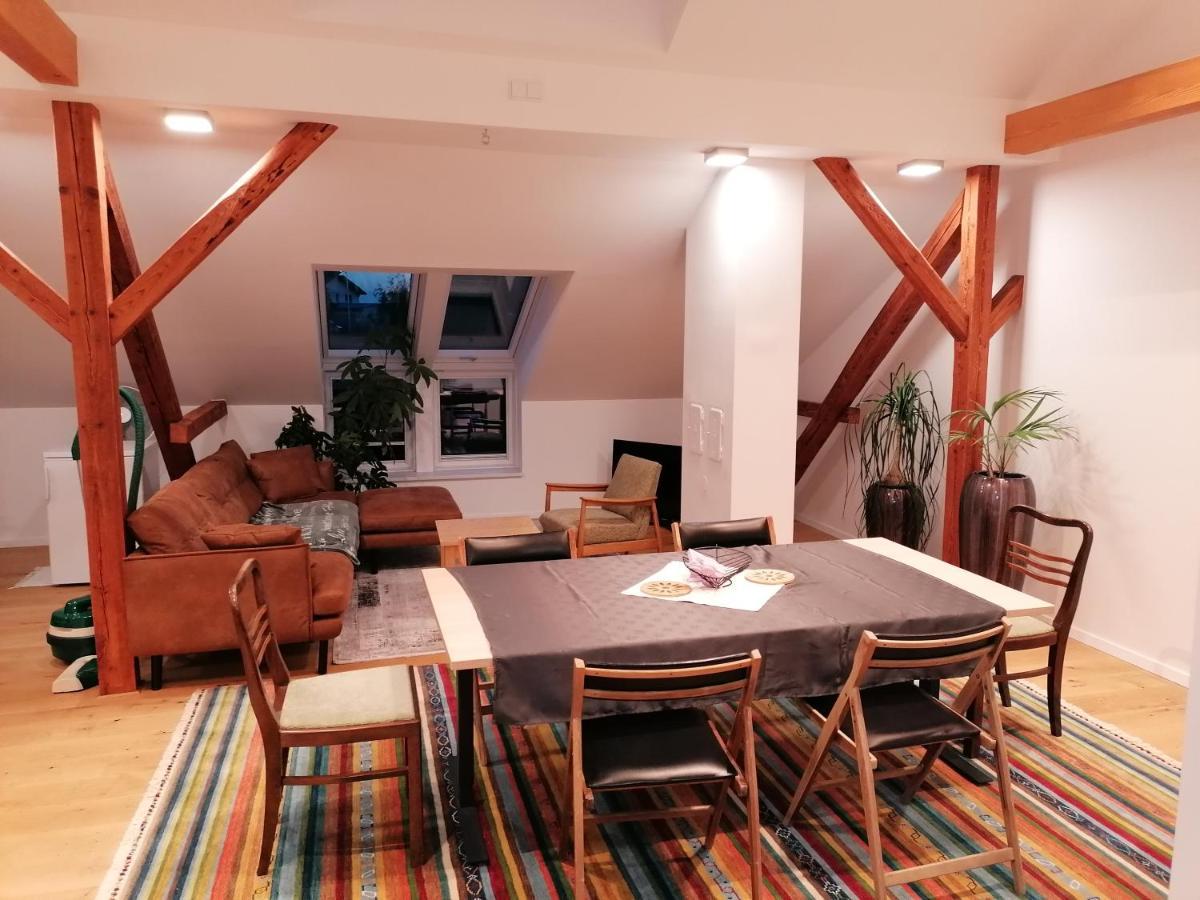 グミュントHaus Larissaアパートメント エクステリア 写真
