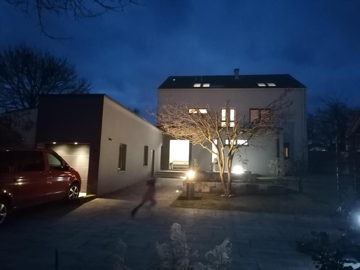 グミュントHaus Larissaアパートメント エクステリア 写真